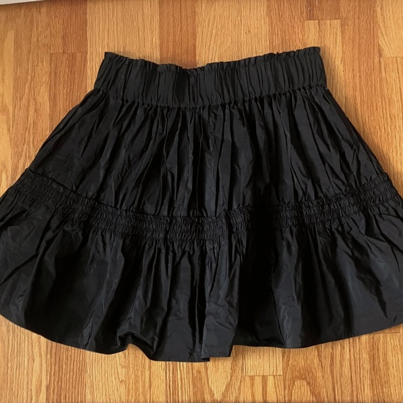 Zara Dresses & Skirts - Medium Zara Black Skirt